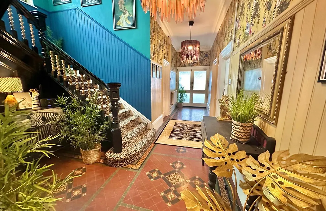 Birdy Room - Lemur Lodge-1